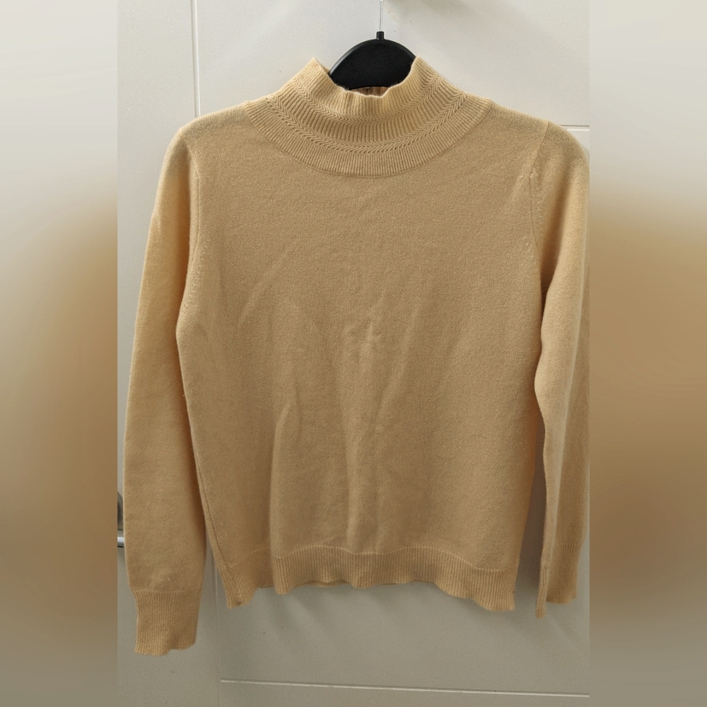 Cashmere sweater